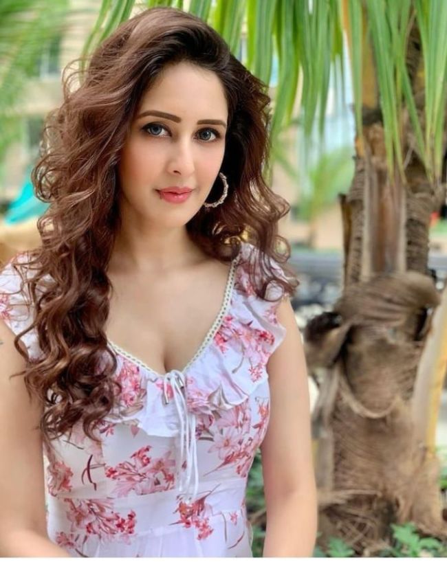 Chahatt Khanna-1-2