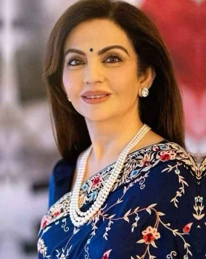 नीता अंबानी की स्किन