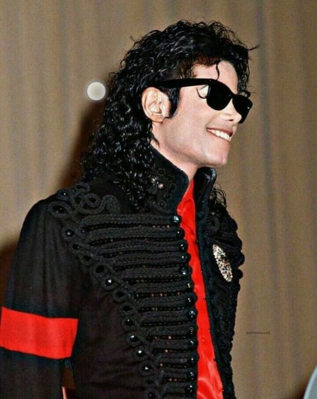 Michael Jackson and Yamuna Sangarasivam-1-2-3