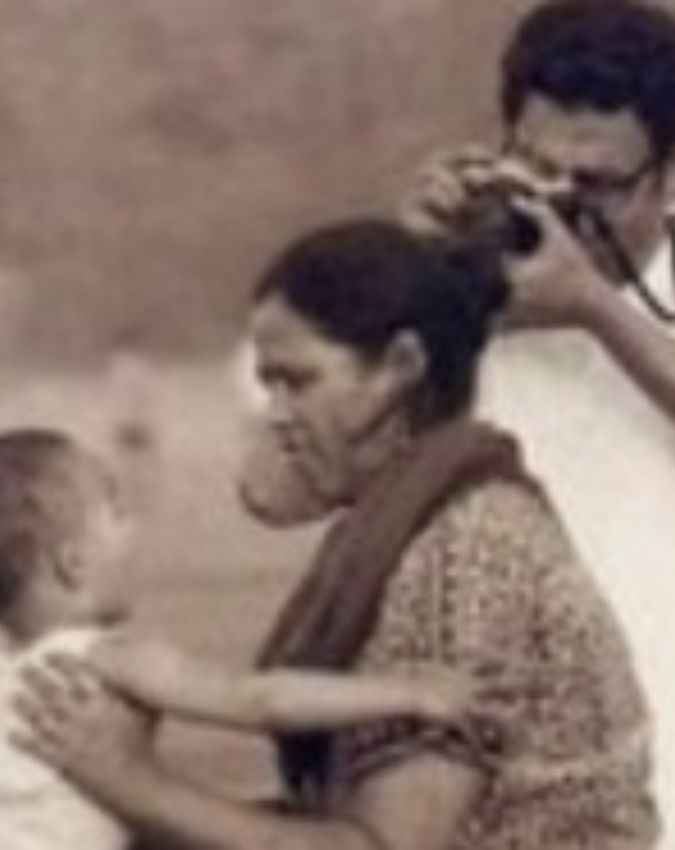 इरफान अपने परिवार के साथ