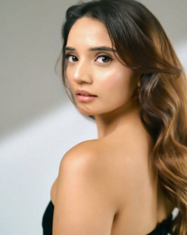 _Ranveer Allahbadia girlfriend juhi bhatt-1-2-3-4