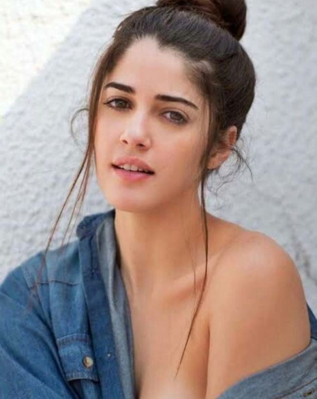 viral kohli ex girlfriend-1-2-3-4-5