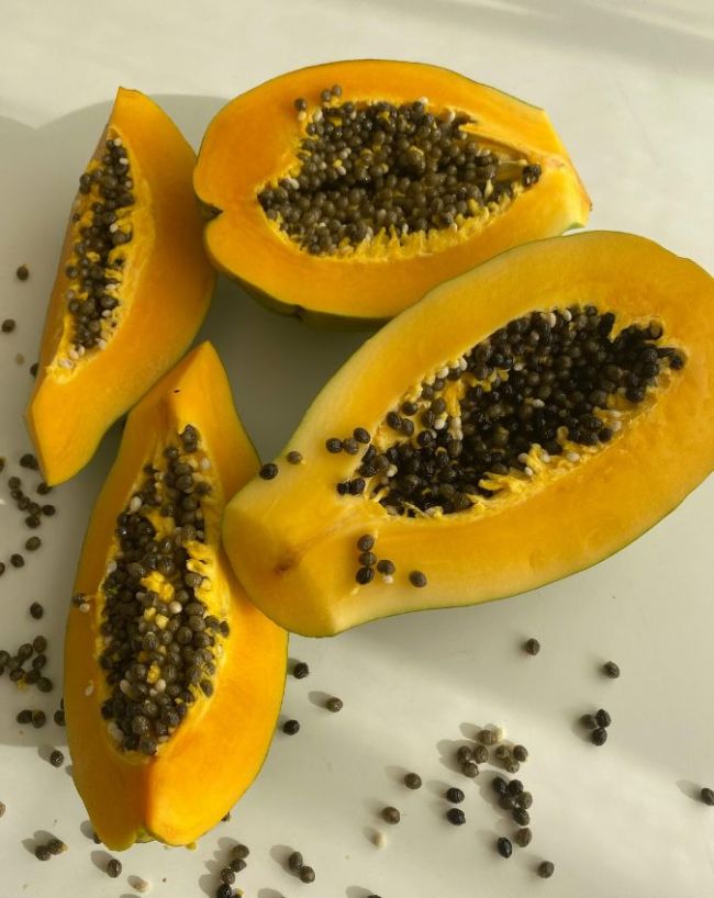 glowing skin ke liye kaun sa fruit khaye-1-2-3-4