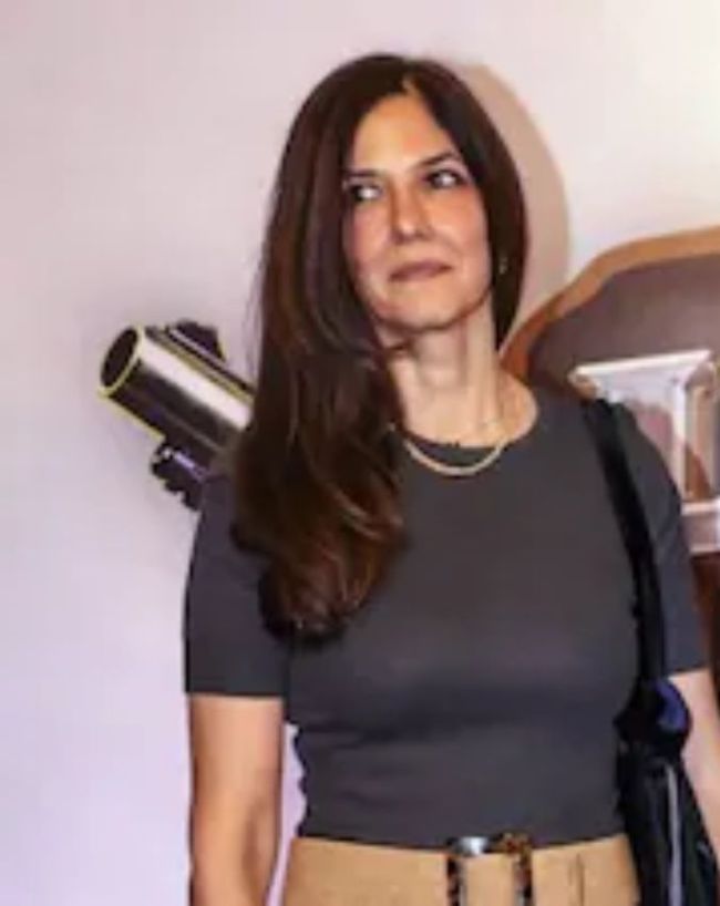 amir khan and gauri spratt-1-2-3-4