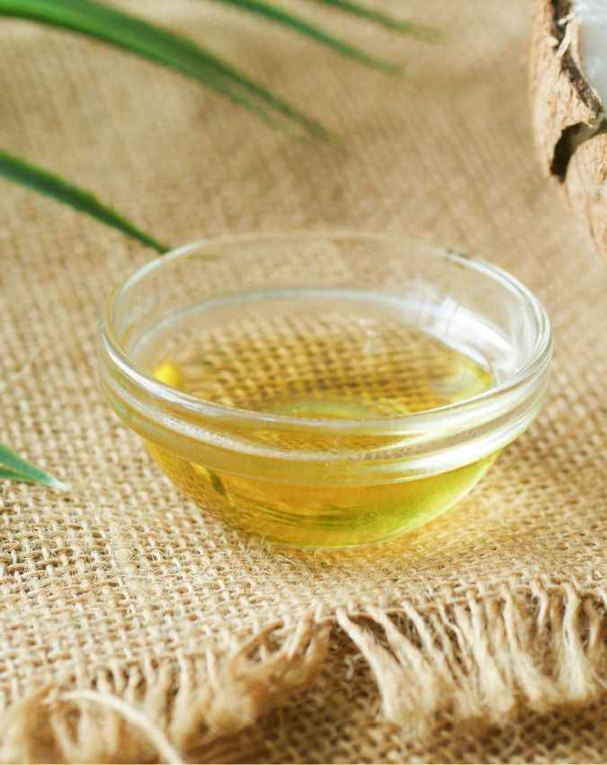 नाभि में नारियल का तेल डालने के फायदे 