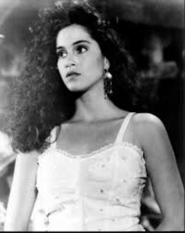 jami gertz-1-2-3-4-5