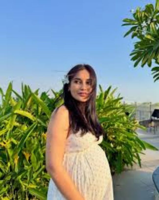 Actresses Pregnant In 2026-1-2-3-4-5-6