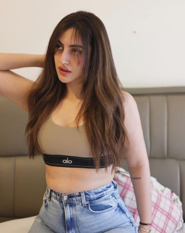 Arshdeep Singh and Samreen Kaur dating-1-2-3-4-5-6