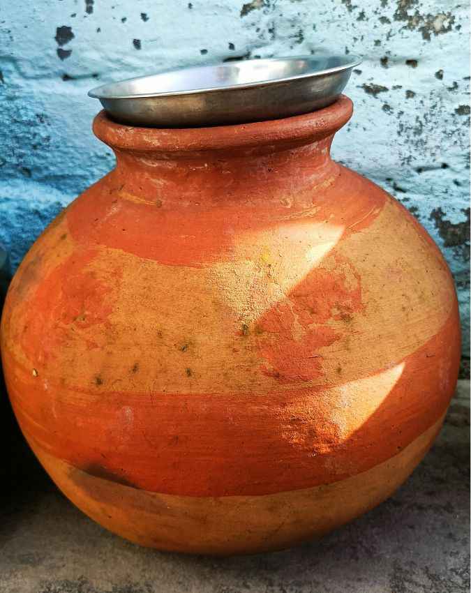 मटका कहां रखना चाहिए 