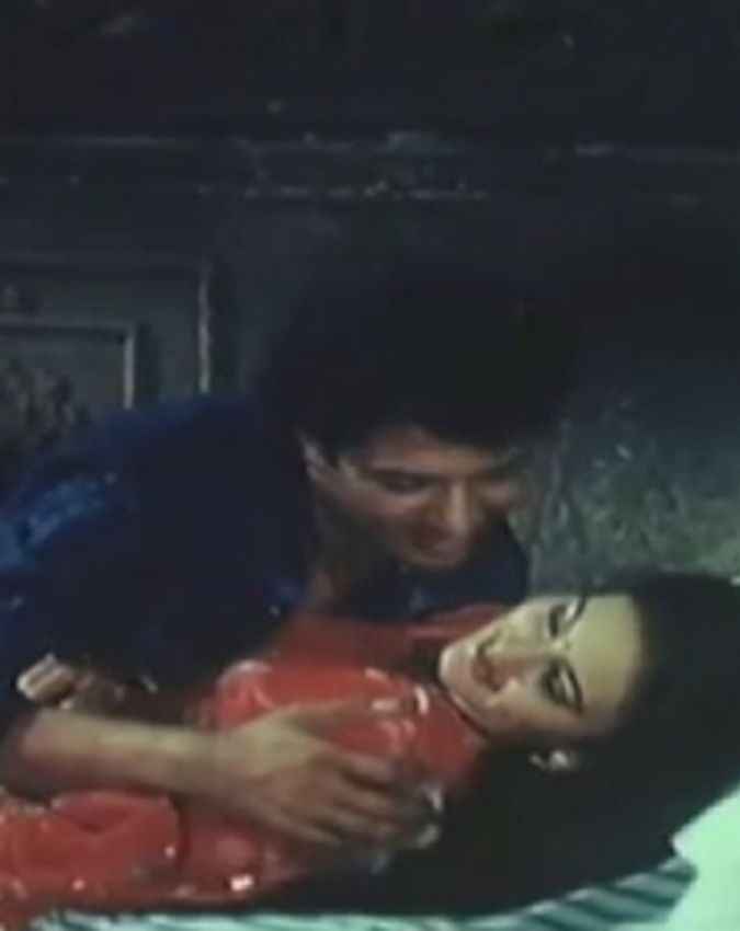 बाथटब वाला सीन हुआ वायरल