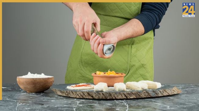 Khane Mein Upar Se Namak Dalna Khane Mein Upar Se Namak Dalna