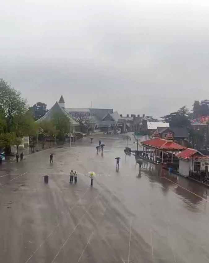 किसानों की मेहनत पर पानी