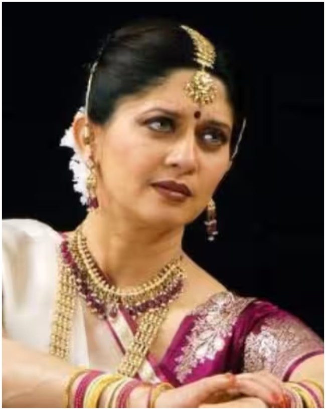 Archana Joglekar-1-2-3-4