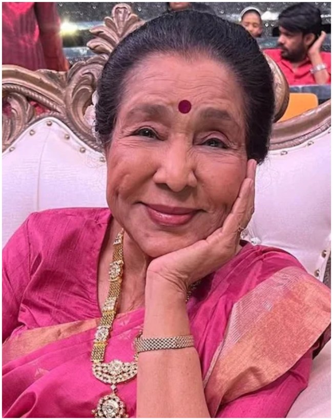 Asha Bhosle Funeral-1-2-3-4-5-6