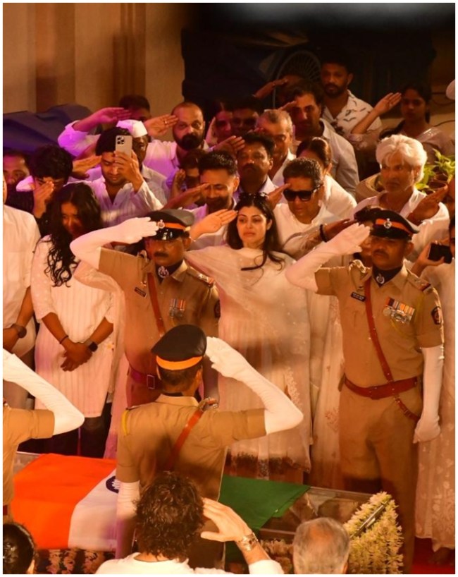 Asha Bhosle Funeral-1-2-3-4