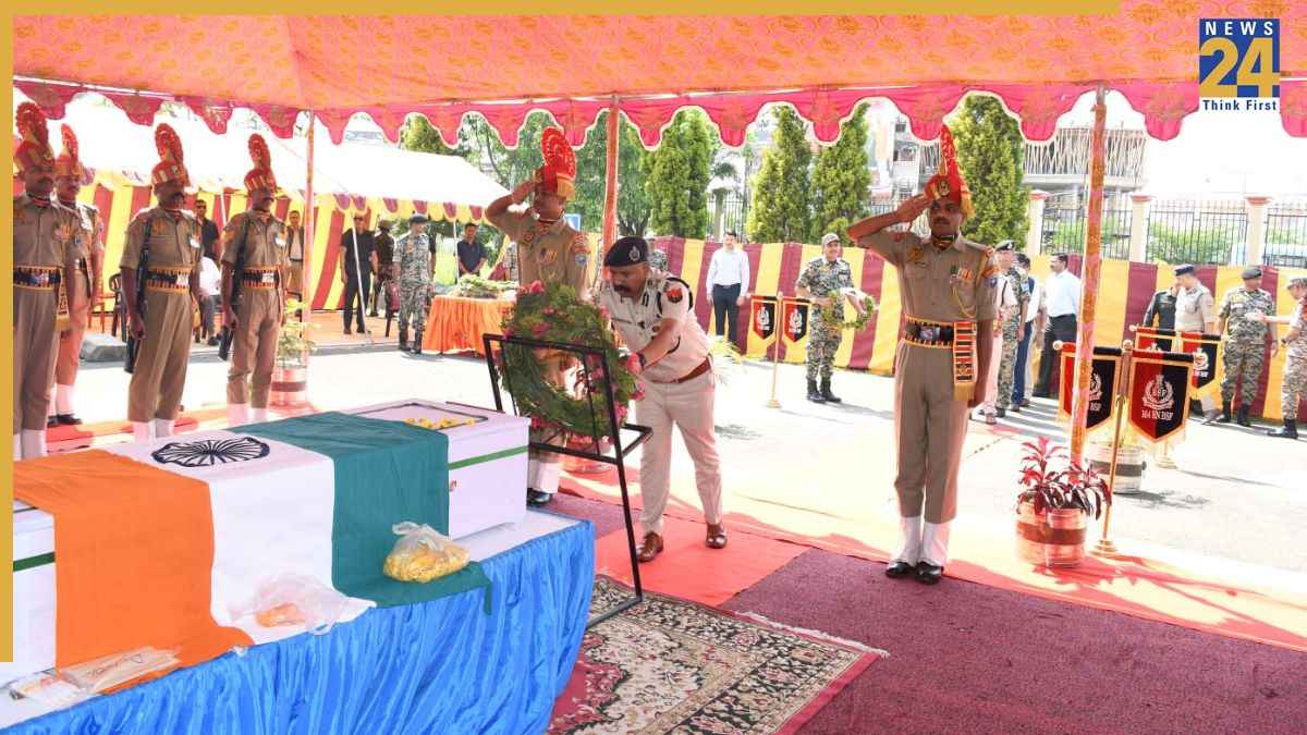 मणिपुर में उग्रवादियों से लोहा लेते हुए BSF कांस्टेबल मिथुन मंडल शहीद, पेट्रोलिंग के दौरान लगी गोली