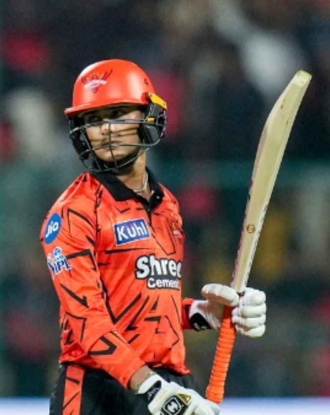 82 रनों की साझेदारी