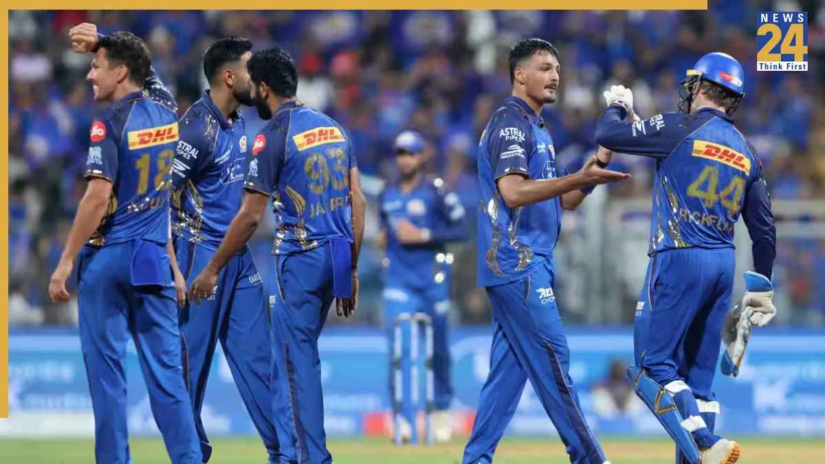 IPL 2026: खराब फॉर्म में चल रही मुंबई से हो सकती है 3 खिलाड़ियों की छुट्टी, लिस्ट में जसप्रीत बुमराह-सूर्यकुमार का नाम