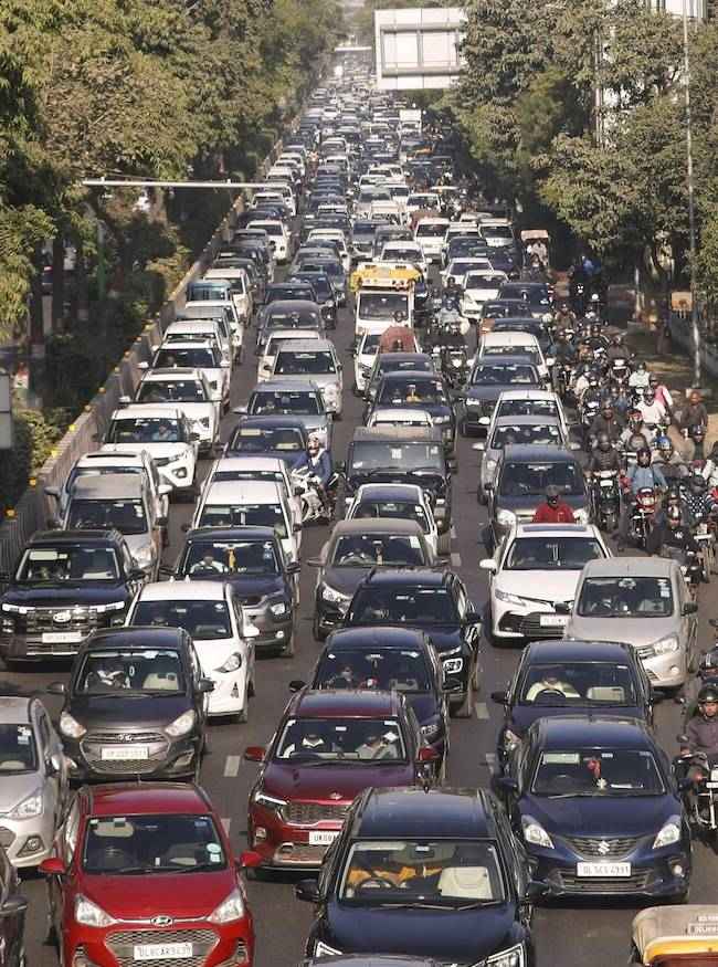दिल्ली में आज इन सड़कों पर जाम रहेगा