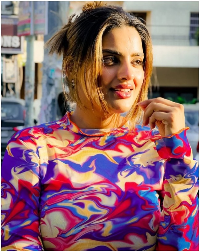 Divyanka Sirohi-1-2-3-4-5