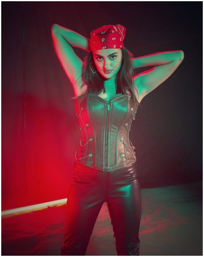 Divyanka Sirohi-1-2-3-4