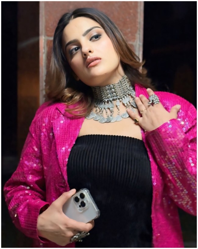 Divyanka Sirohi-1-2-3-4