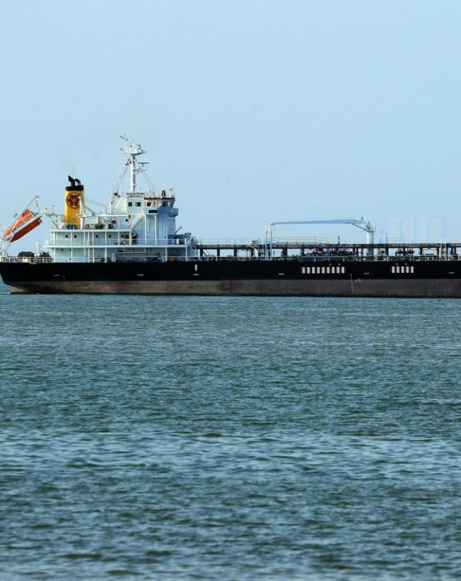 How Ships Generate Electricity At Sea-1-2-3-4