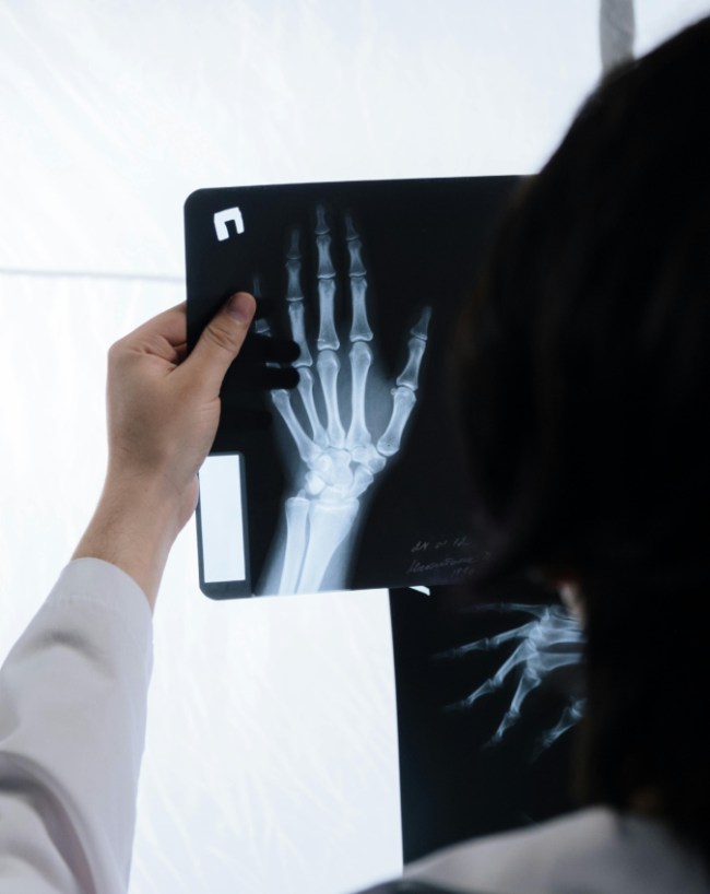 Pathar Jaisi Mazboot Haddiyan-1-2-3-4