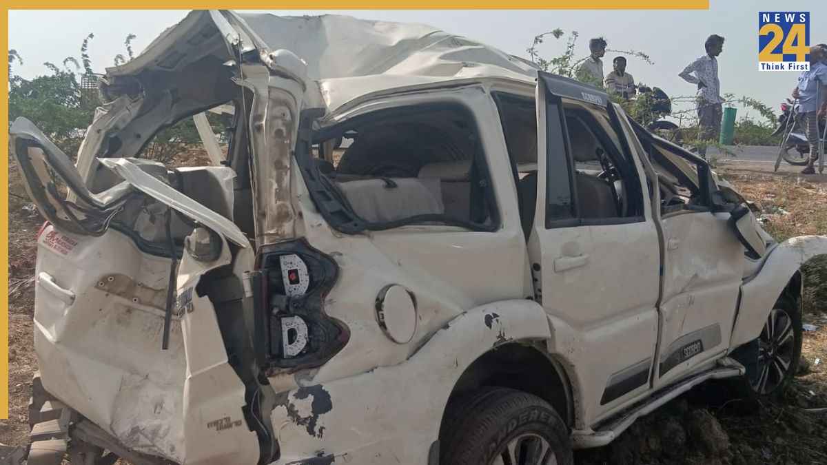 सगाई की खुशियां मातम में बदलीं… अहमदाबाद में हाईवे पर स्कॉर्पियो पलटी; 3 की मौत