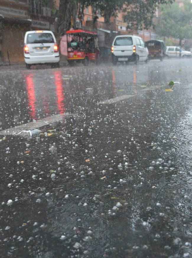 7 राज्यों में ओले गिरने की चेतावनी