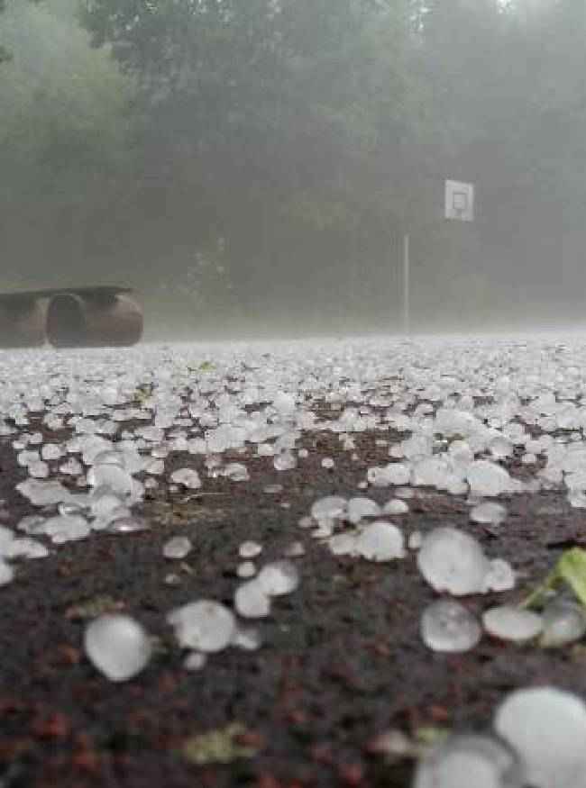 बारिश के साथ ओले गिरने का अलर्ट