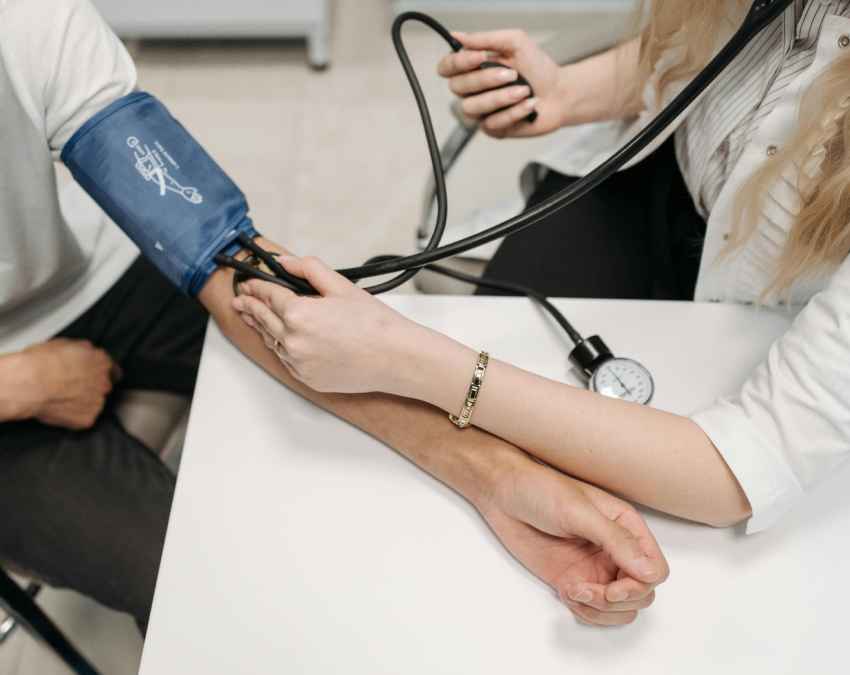 ब्लड प्रेशर में दिखी हैरान करने वाली कमी