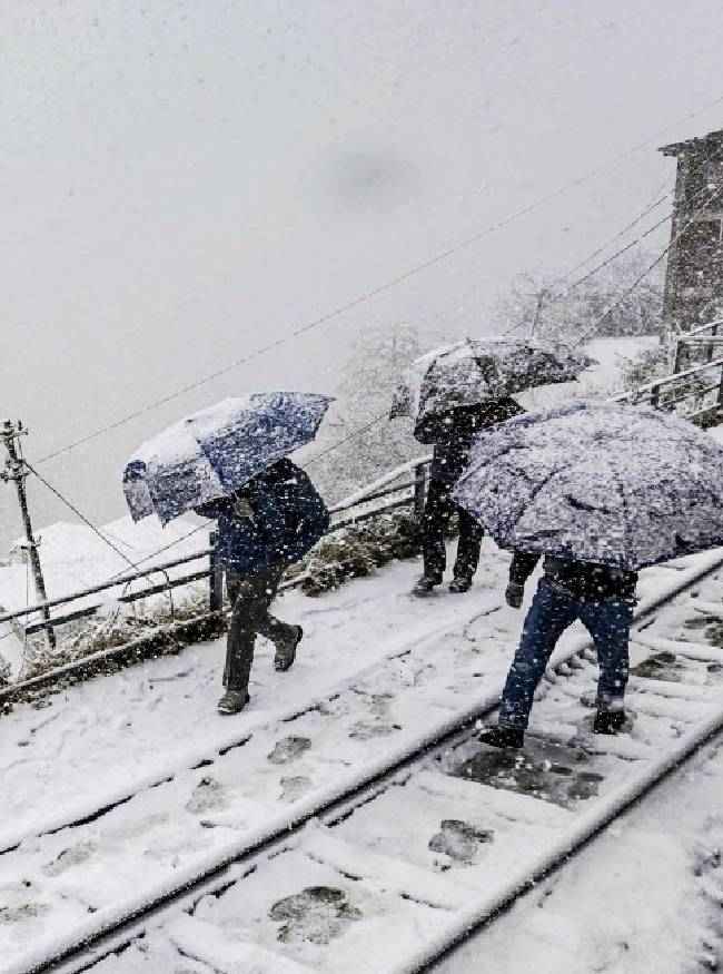 बारिश के साथ बर्फबारी का अलर्ट