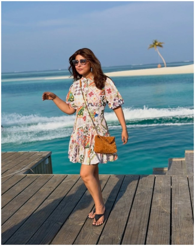 Hina Khan-1-2