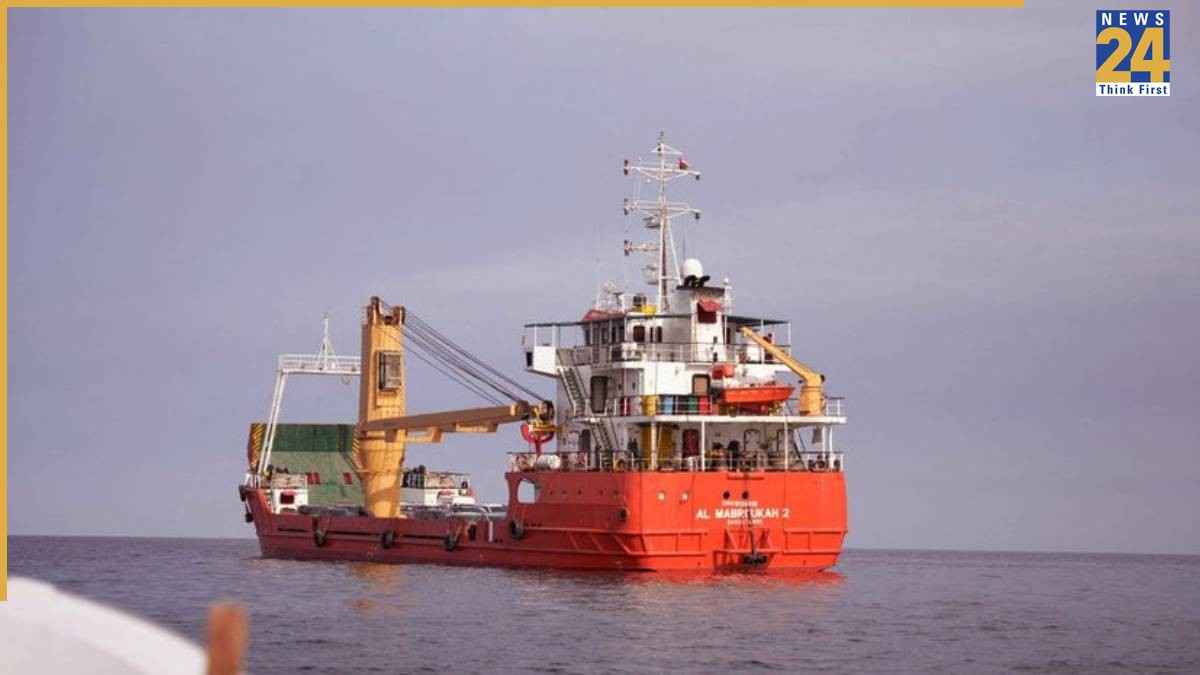 Hormuz Strait attack (1)