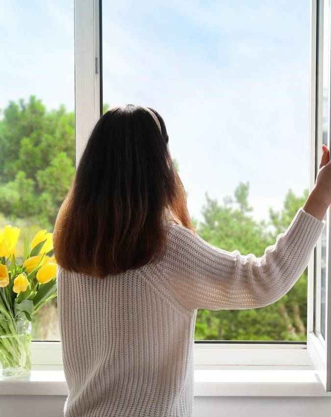 ठंडी हवा को कमरे में कैसे रोकें?