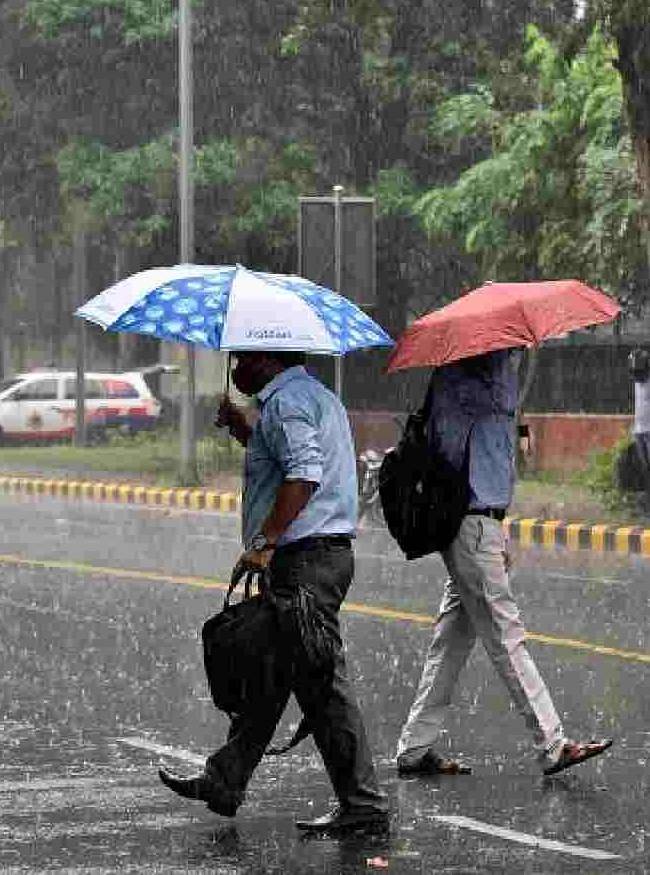 Delhi NCR Rain With Cold Waves-1-2-3-4