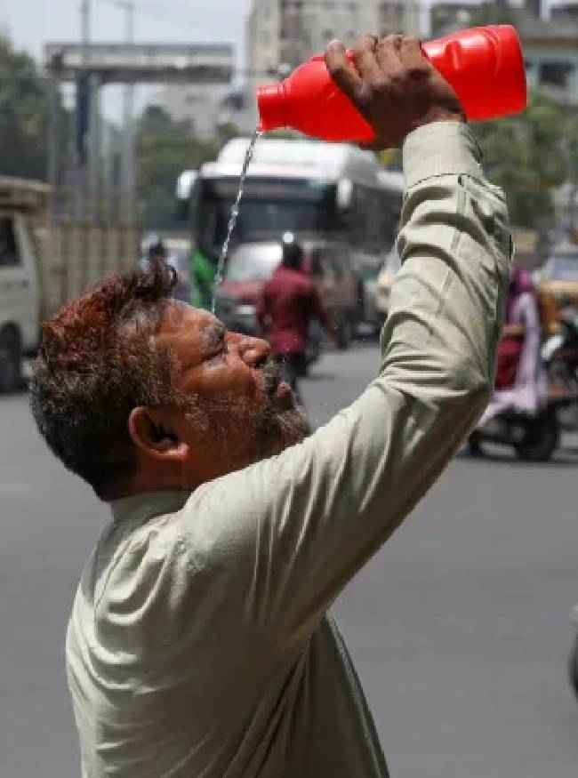 दिल्ली-NCR में उमस भरी गर्मी का अलर्ट