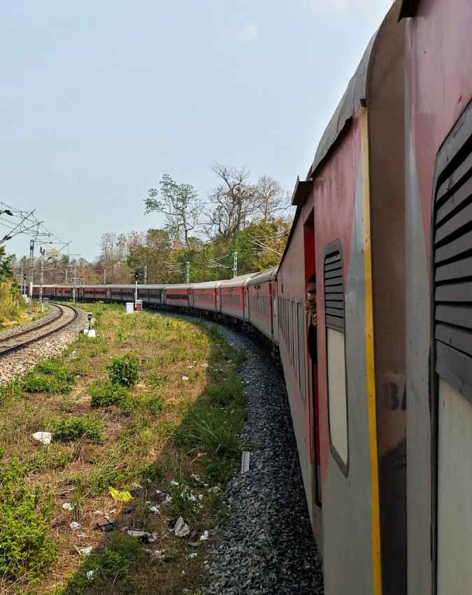 आज भी चालू है यह रेलवे स्टेशन
