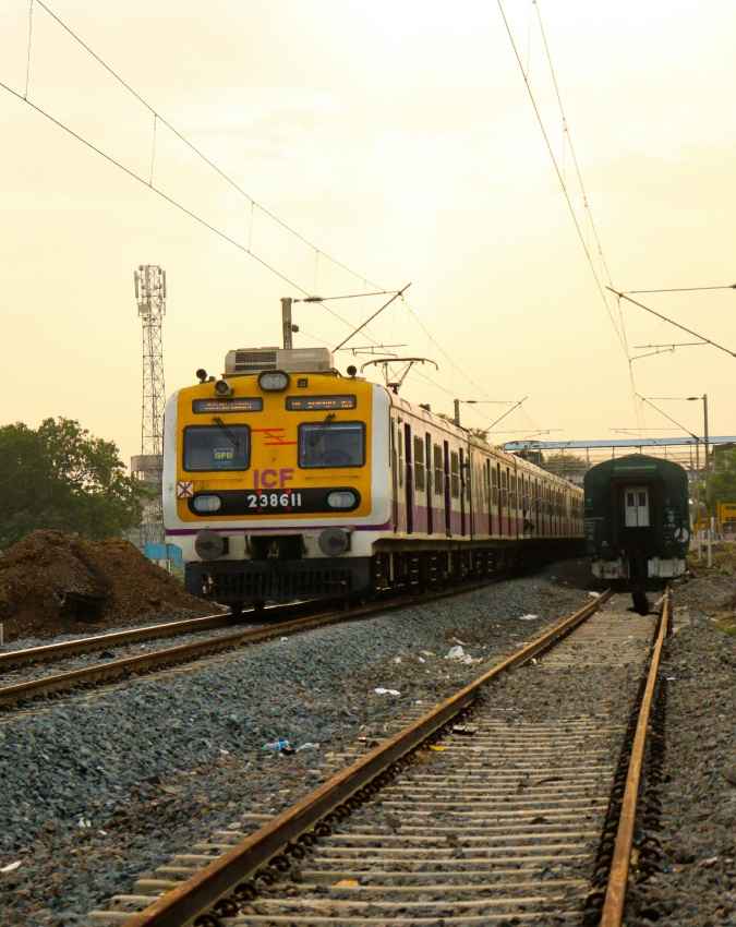 इस स्टेशन से मिलती है हर दिशा के लिए ट्रेन