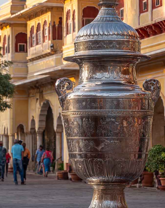 रास्ते में ताजा दूध का भी इतंजाम