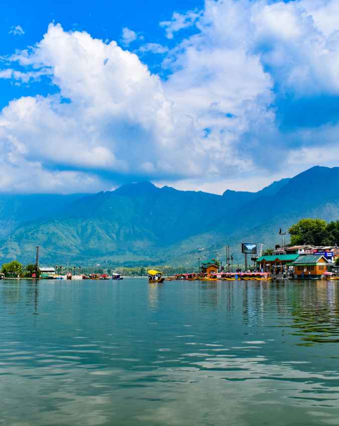 कश्मीर ग्रेट लेक्स