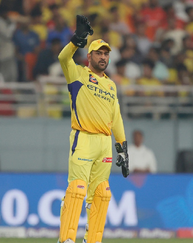 MS Dhoni and Rohit Sharma-1-2-3-4-5