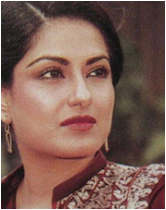 Moushumi Chatterjee-1-2-3-4-5-6-7