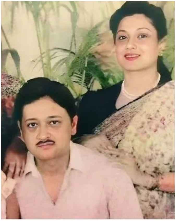 कौन हैं मौसमी के पति