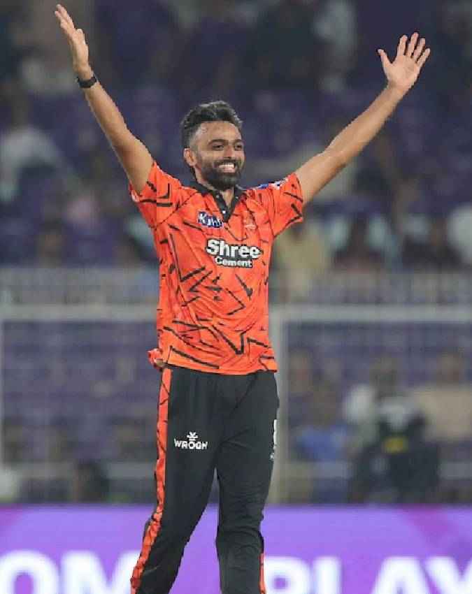 2. जयदेव उनादकट