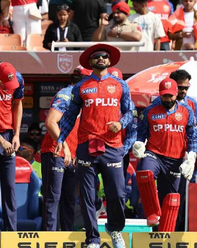 वानखेड़े की पिच रिपोर्ट