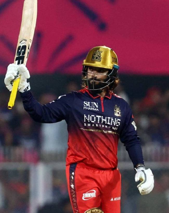 Shubman Gill and Virat Kohli-1-2-3-4-5