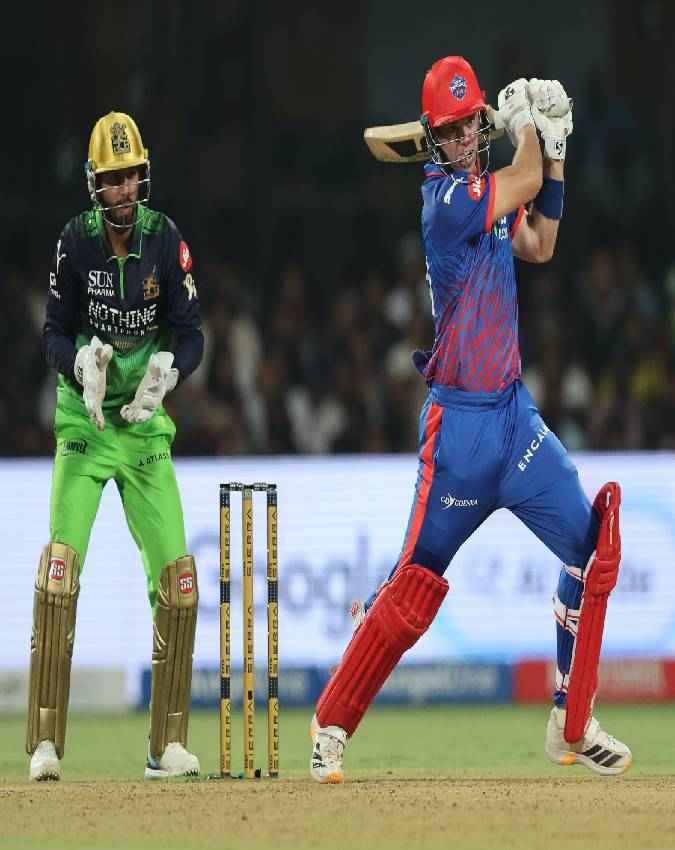 RCB ने अपने होम ग्राउंड पर खेला 100वां मैच