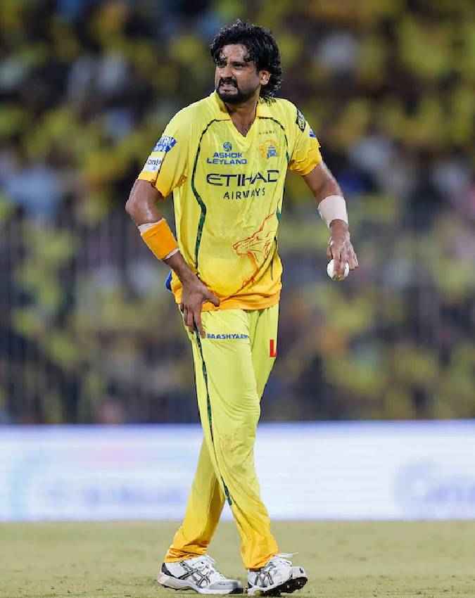 2. खलील अहमद (CSK) 